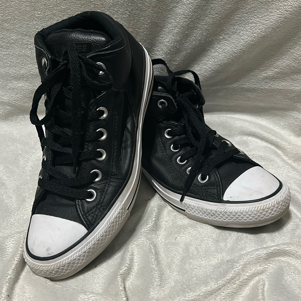 Black converse, tennis shoe